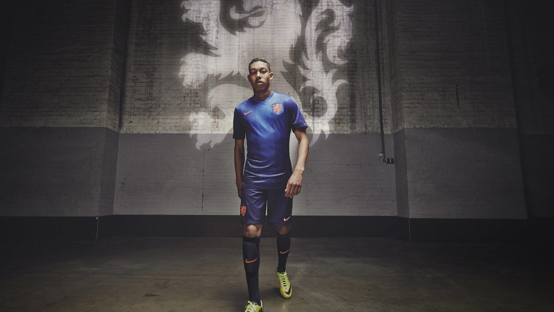 惊天逆转!夺冠热门轰然倒塌,双核基石遭质疑面临交易危机